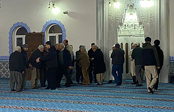 Aydıncık’ta Miraç Kandili Coşkusu: Camiler Dolup Taştı