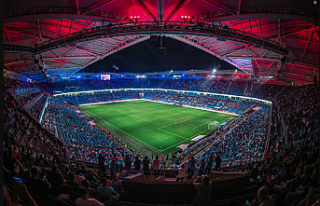 Trabzonspor - Beşiktaş Derbisi: Taraftar Coşkusu...