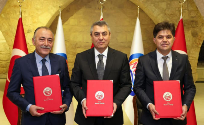 Geleceğe Yatırım: Mut’a 24 Derslikli Yücel Tekin Ortaokulu Protokolü İmzalandı