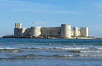 Mersin’in İncisi Kızkalesi: Tarih ve Denizin Buluştuğu Eşsiz Tatil Rotası